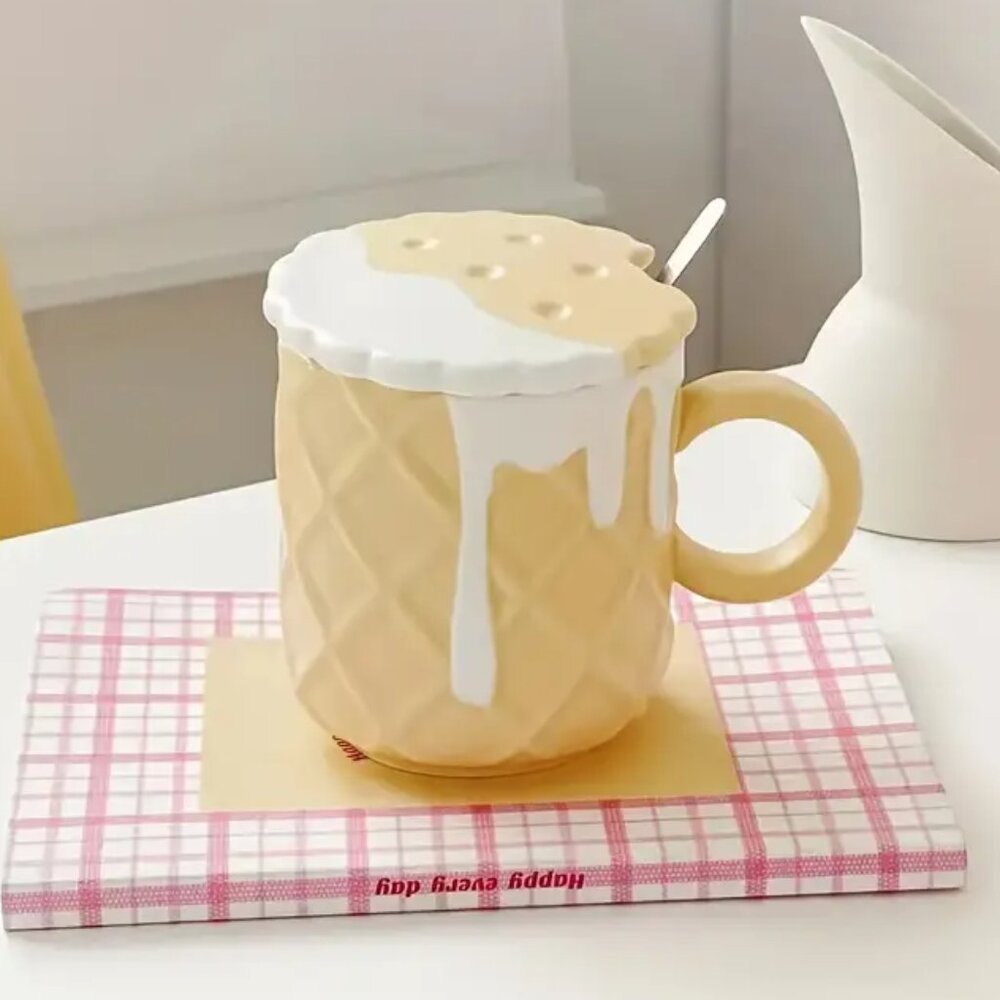 NEW Waffle & Cookie Shaped Mug w/ Lid & Spoon